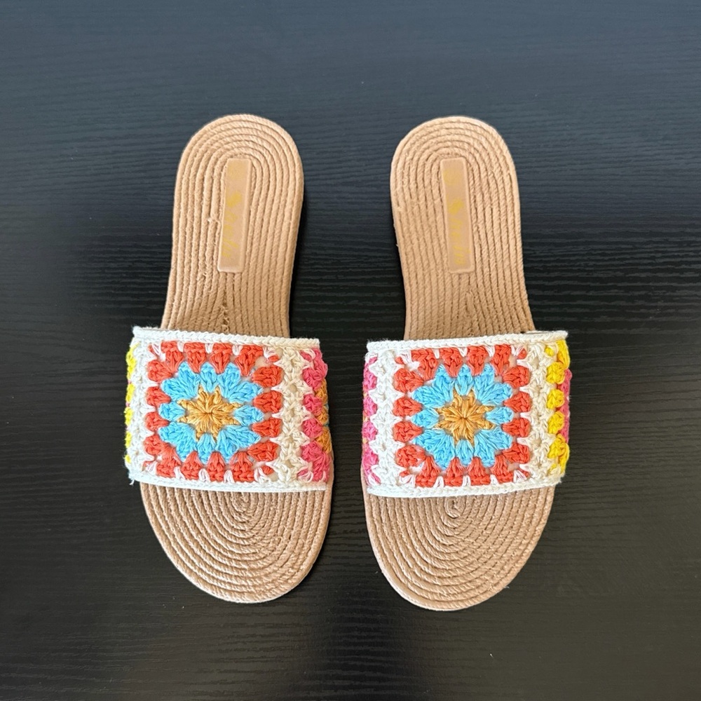 Size 8.5 Crochet Flat Slides - Picture 2 of 7